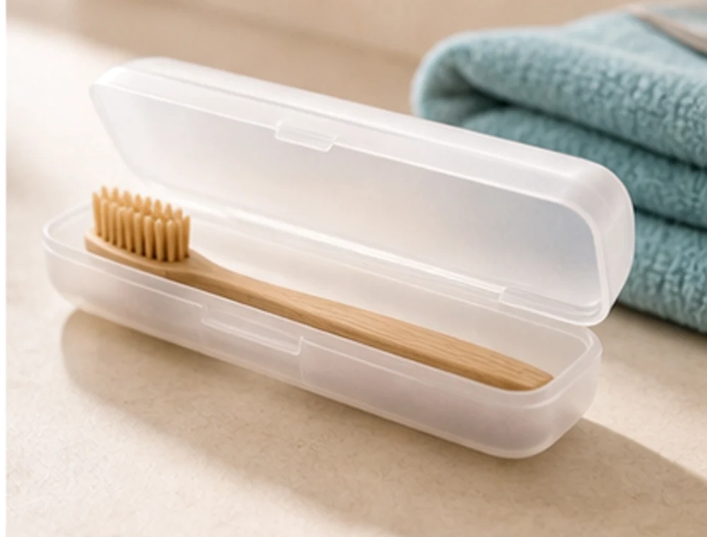 Zahnbürstenetui als neutrales Reiseproduktbild